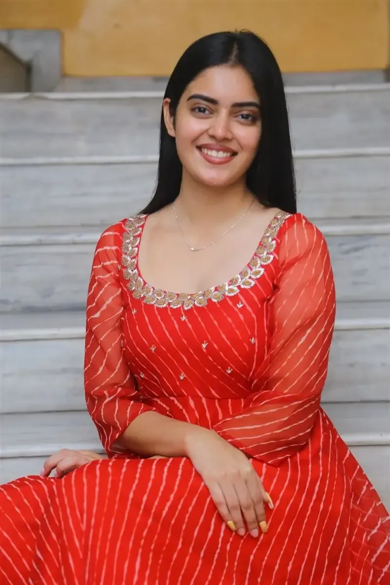 Actress Kushitha Kallapu at Neethone Nenu Movie Press Meet